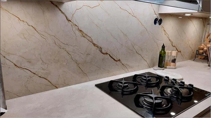 Aménagement d'une salle de bain et douche en plaques Muraux - By My Deco