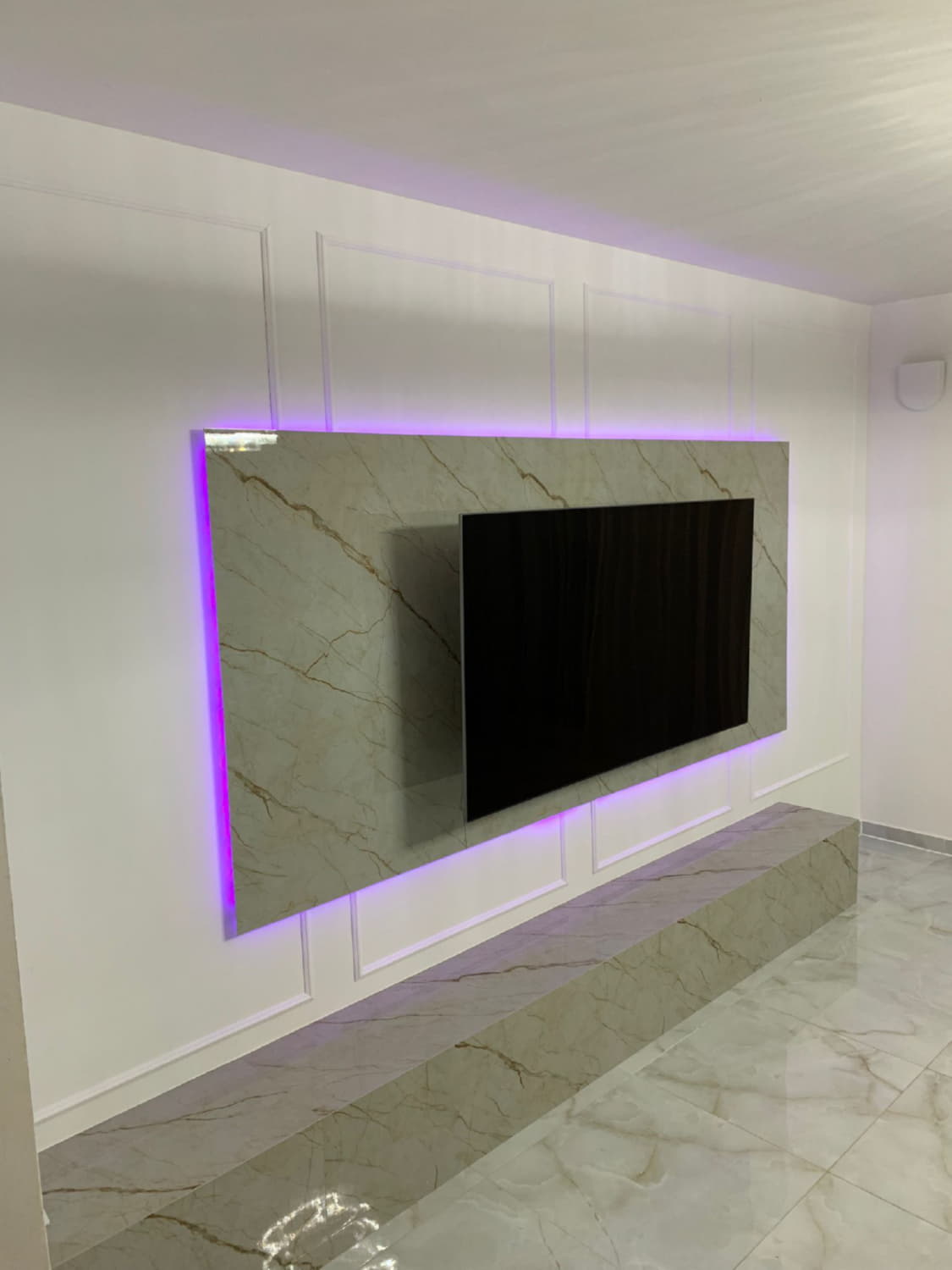 pvc beige unité télé