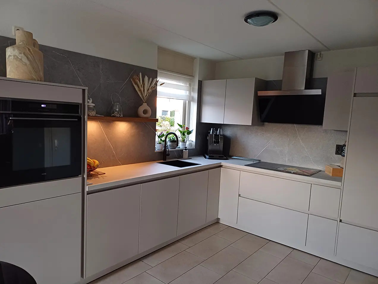 Panneau Mural Salle De Bain SPC Mercury Gris Clair Mat - Anti Rayure 260 x 120 CM - vue alternative