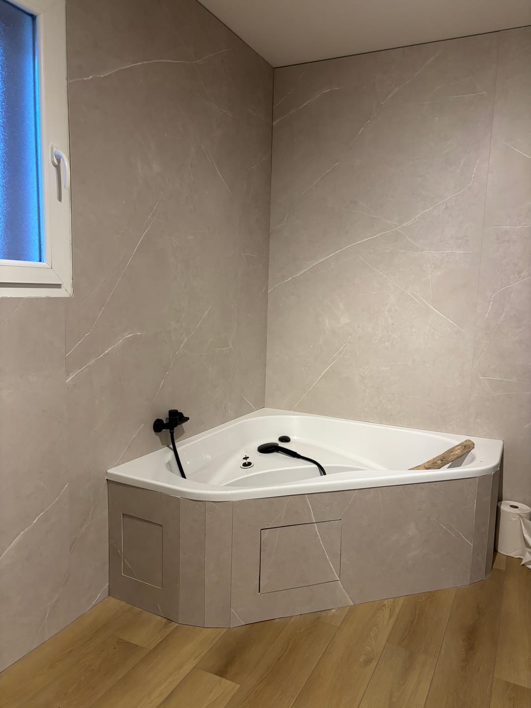 panneau_beige_jacuzzi