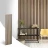 Panneau acoustique bois chêne 3 faces – installation murale dans un salon moderne, mettant en valeur le design naturel.