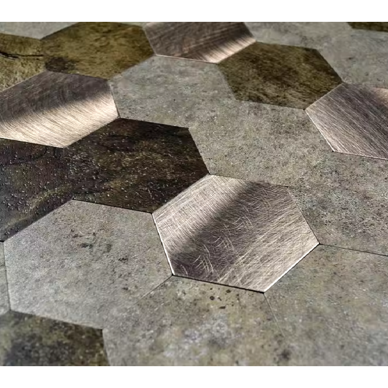 Mosaïque adhésive en forme de hexagone avec reflets cuivrés et marron