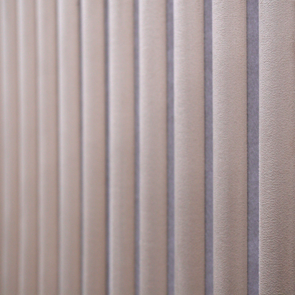 panneau bois daim taupe prés