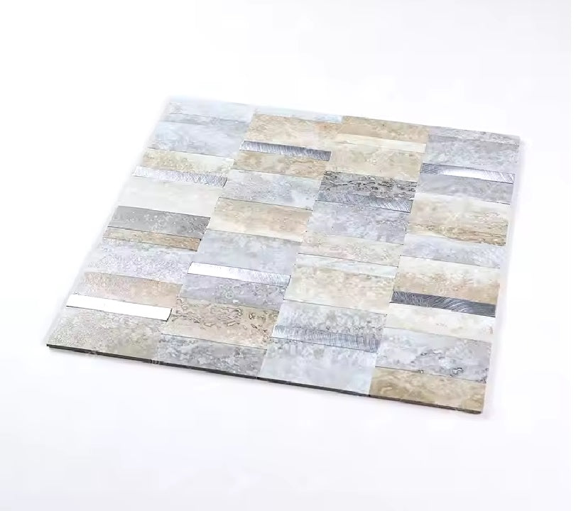 Mosaique-adhésive-beige-argent-posé-