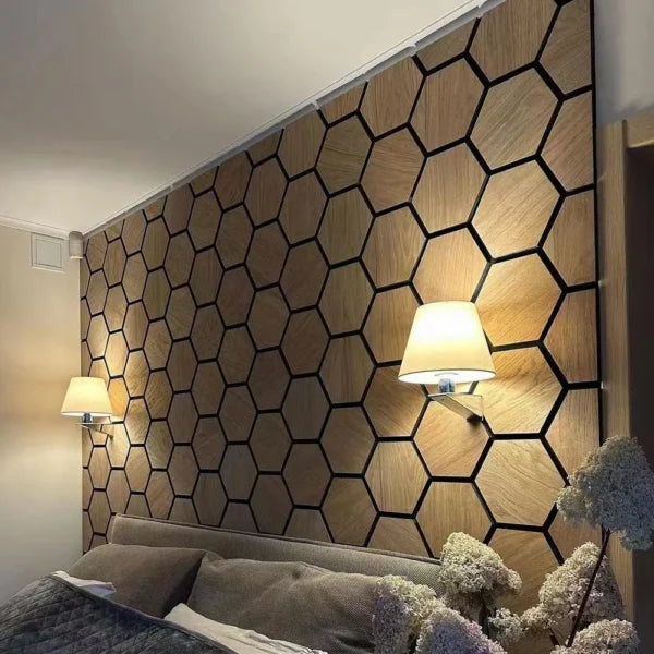 hexagone_bois_acoustique_chene_pose_dans_tete_de_lit