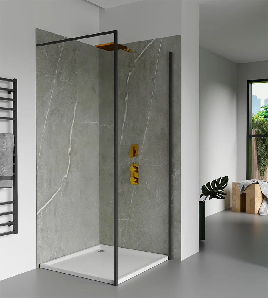 panneau mural douche mercury gris clair mat posé dans la douche