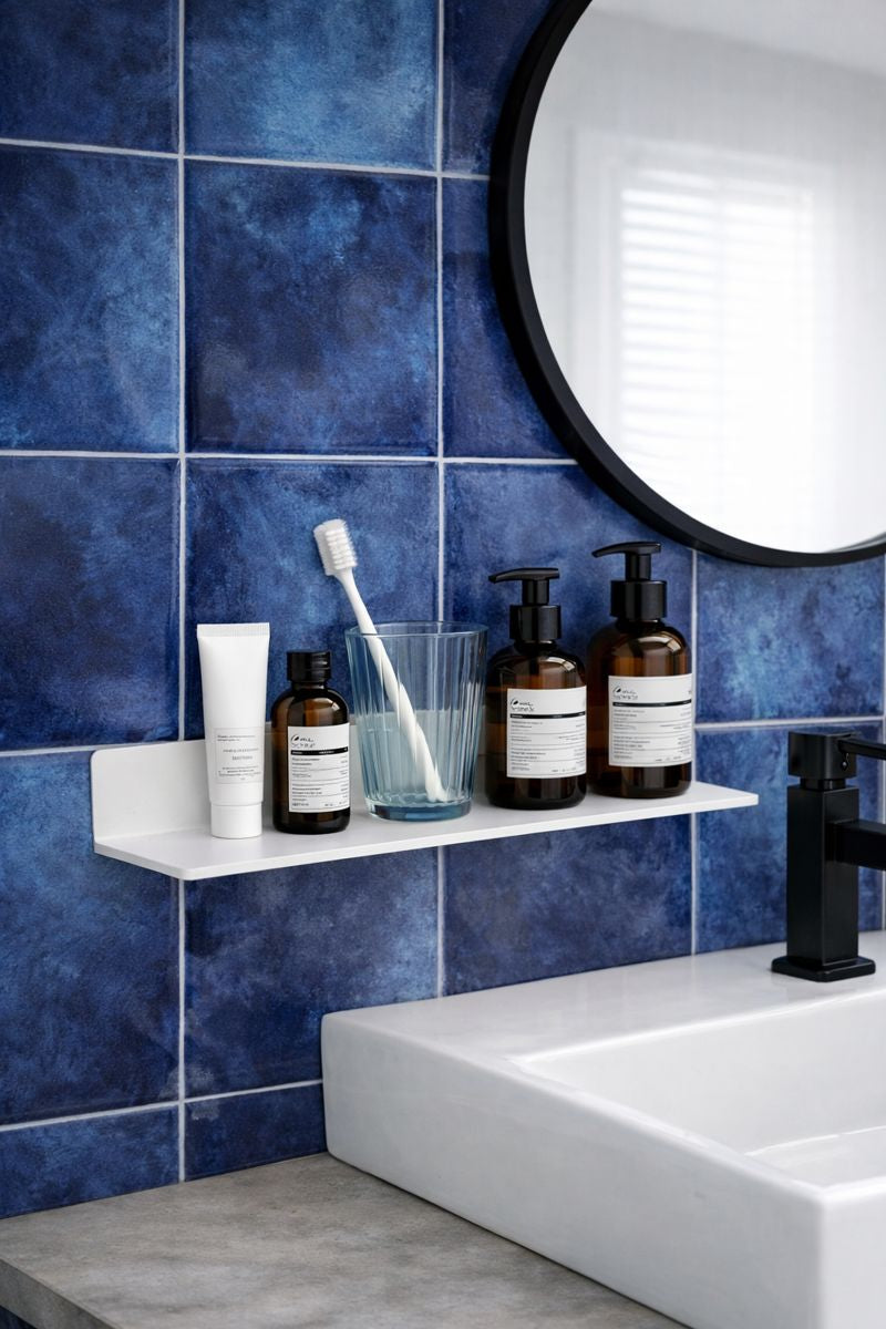 Sticker Carrelage Bleu marine posé dans le salle de bain