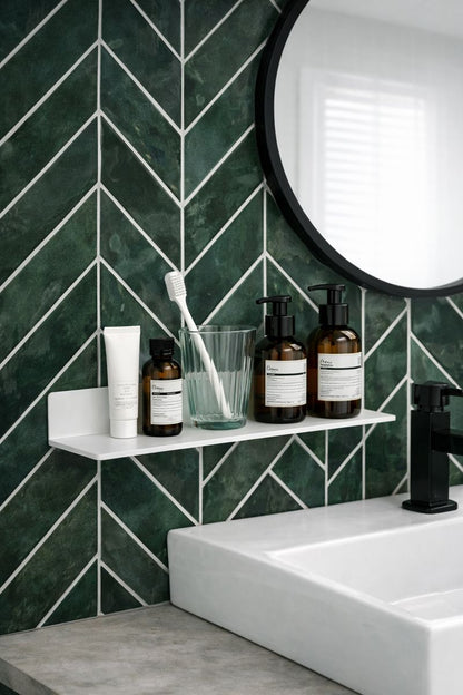 Sticker Carrelage zellige vert foncé posé dans le salle de bain